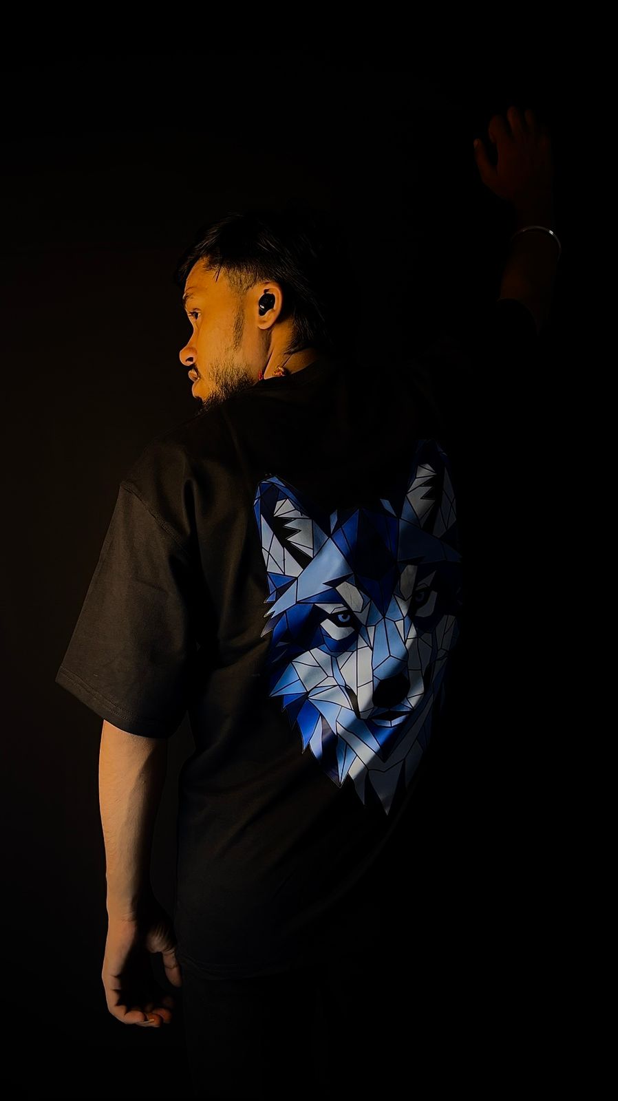 Geometric Wolf Oversized T-Shirt – Bold Streetwear Style
